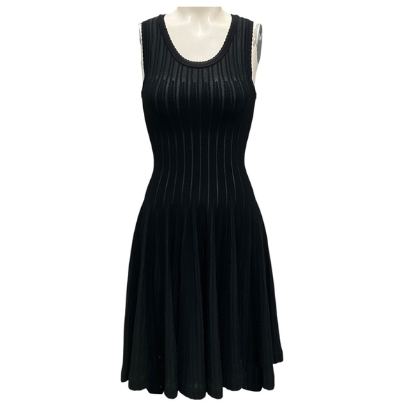 ALAIA BLACK SLEEVELESS FLARED KNIT DRESS - Picture 1 of 5